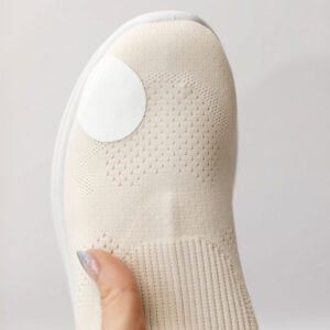 Paikkaa kengän päällysosa