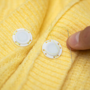 Kiinni ommeltavat magneettinapit