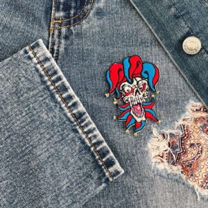 Alternative view of The Crazy Joker - Kangasmerkki