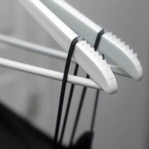 Liukuesteet vaateripustimiin