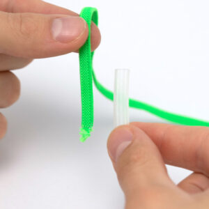 Kutistesukat kengännauhoille