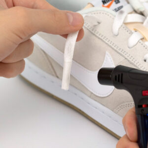 Kutistesukat kengännauhoille