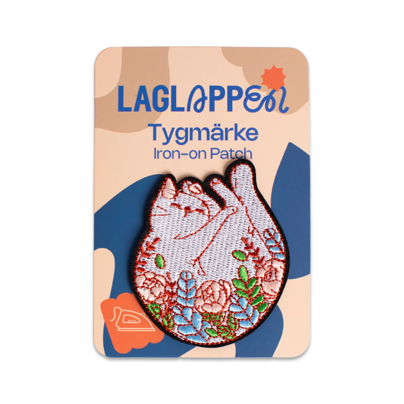 Nukkuva kissa - Kangasmerkki - Image 3