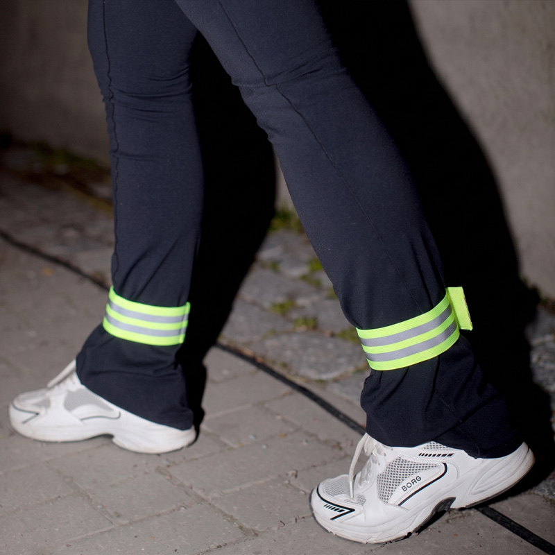 Heijastinnauha käsivarteen